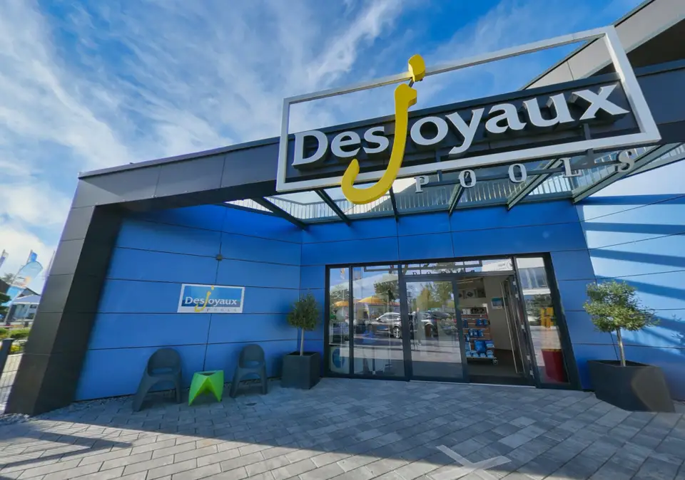 Swimmingpool von Desjoyaux