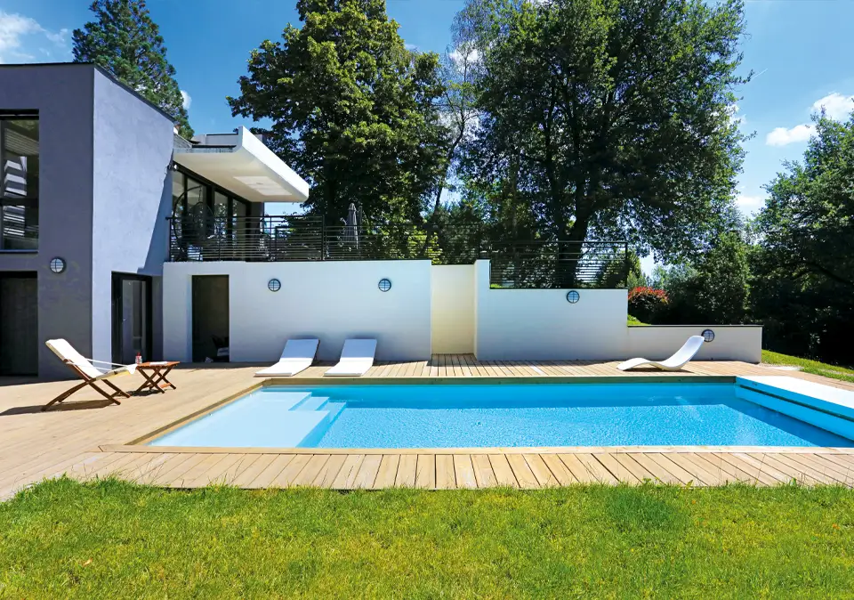 Desjoyaux Swimmingpool als Referenz