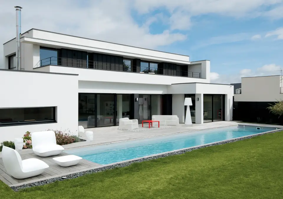 Individuell geplanter Desjoyaux Pool