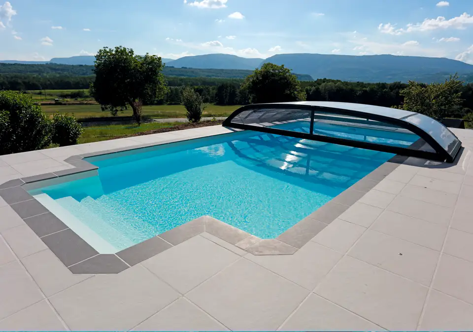 Individuell gebauter Swimmingpool