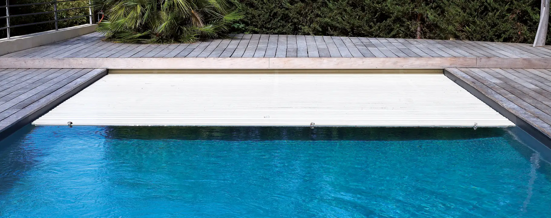 Swimmingpool mit Garten und Terrasse im Raum Dortmund