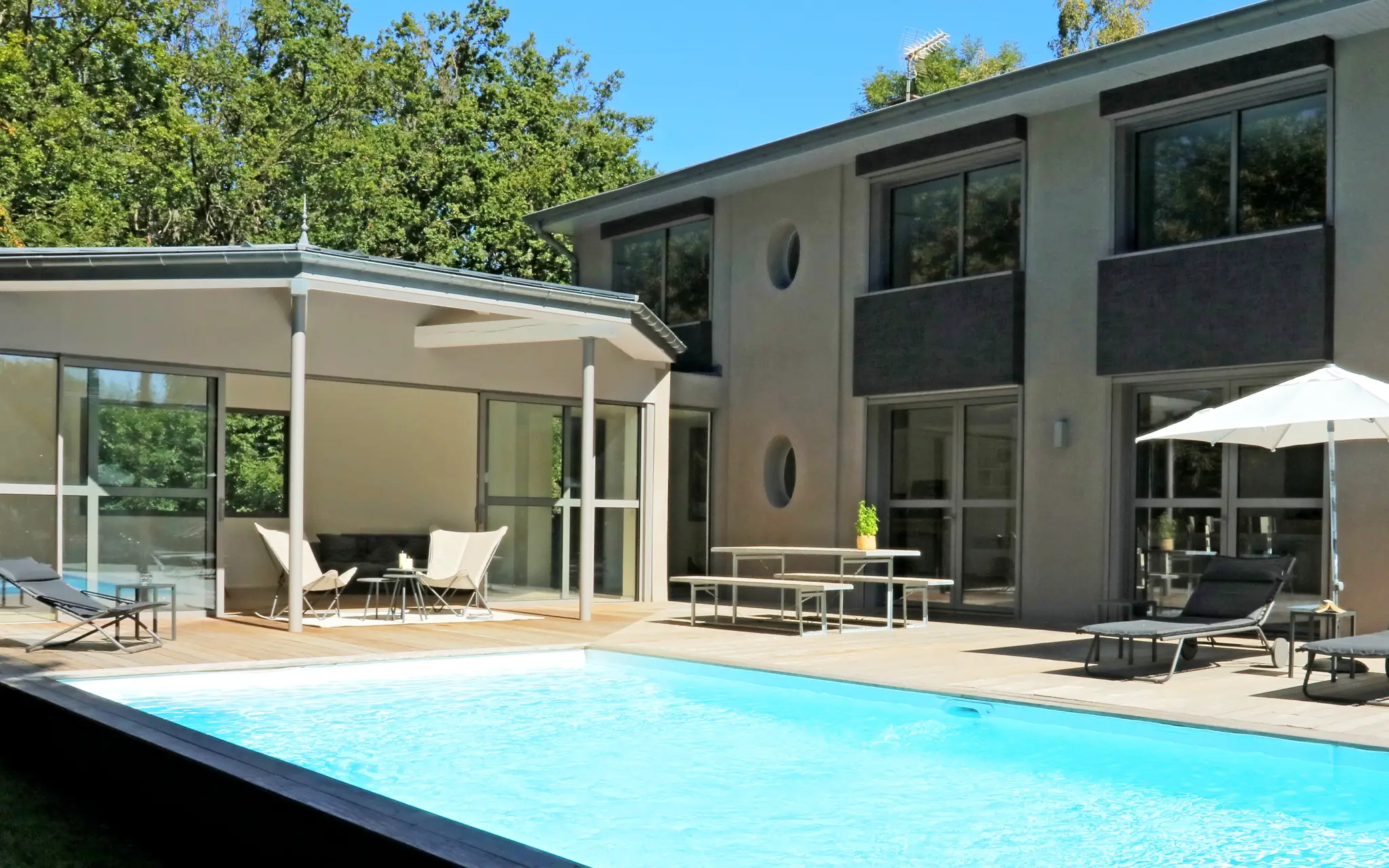 Pool im Garten in Hannover