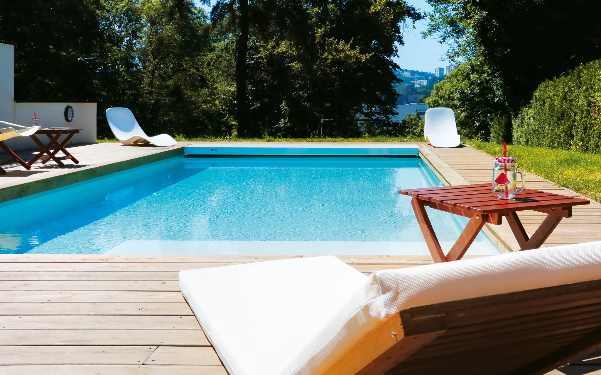 Pool im Garten in Lübeck
