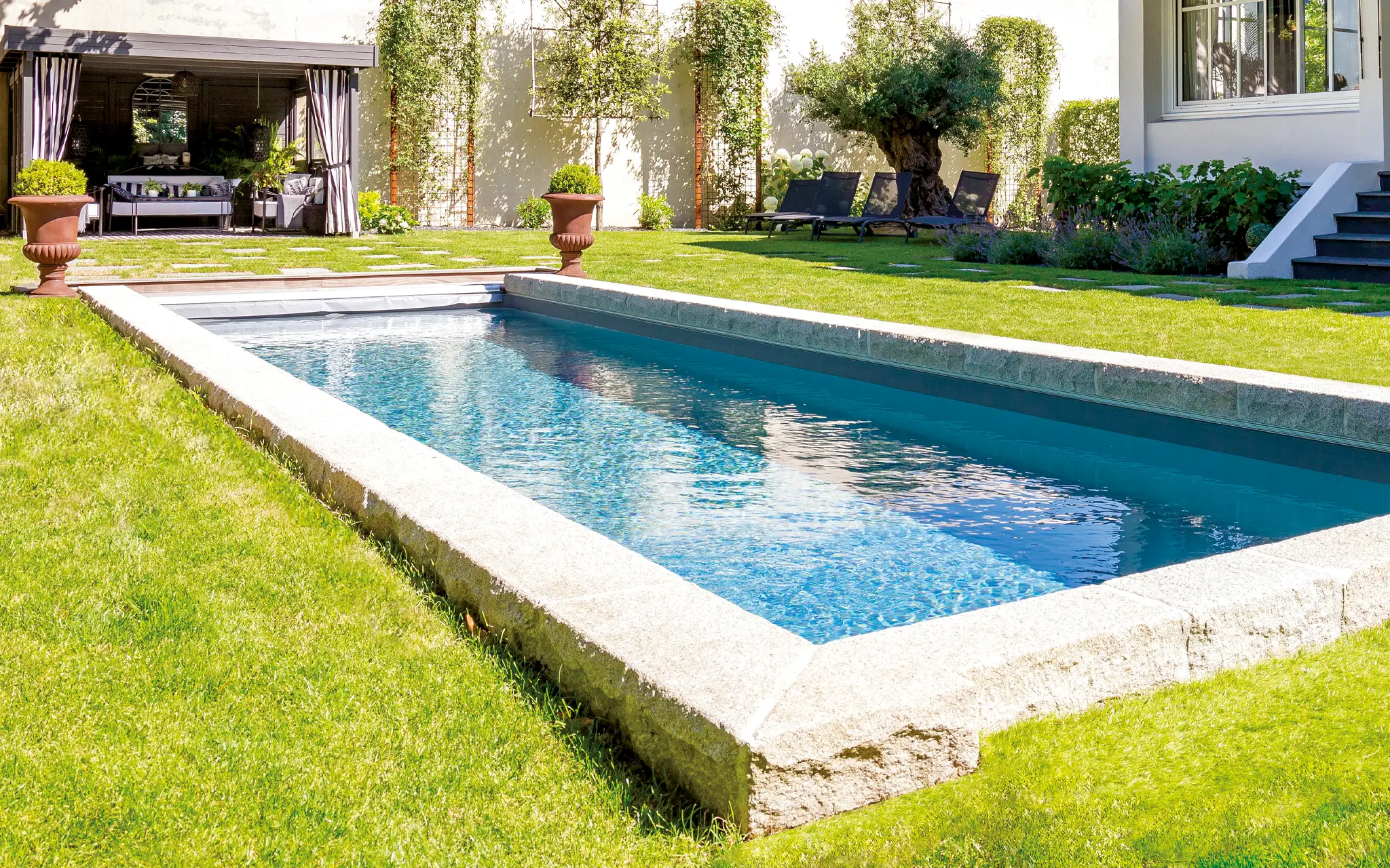 Pool im Garten in Mainz