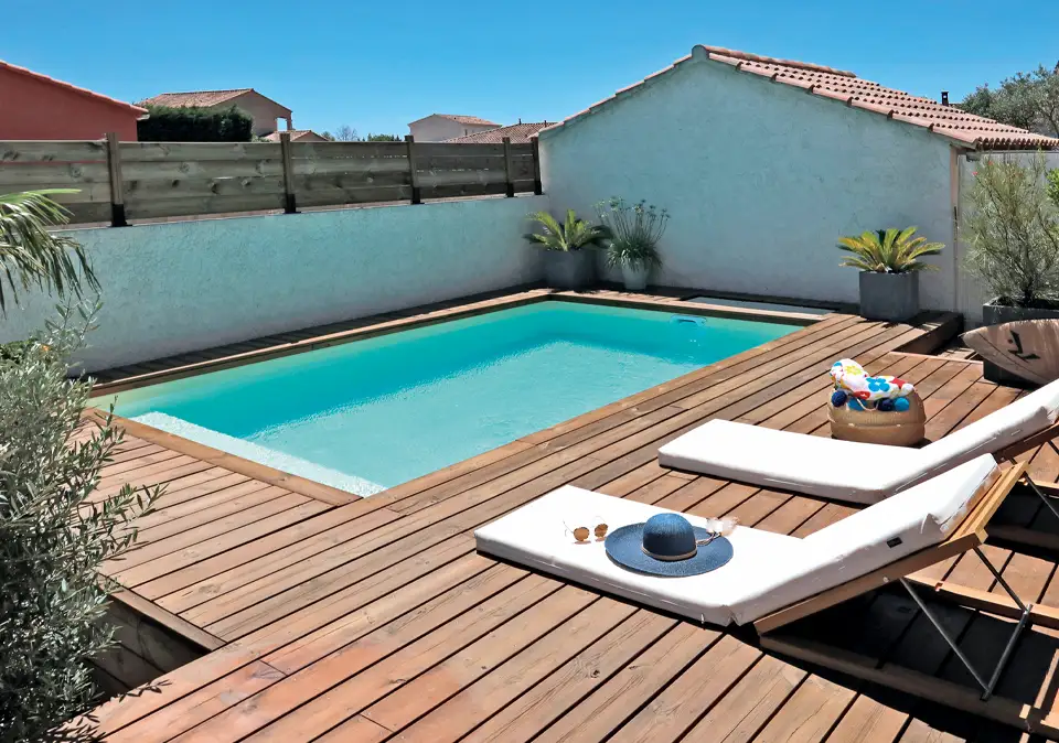 Poolbau in einem privaten Garten