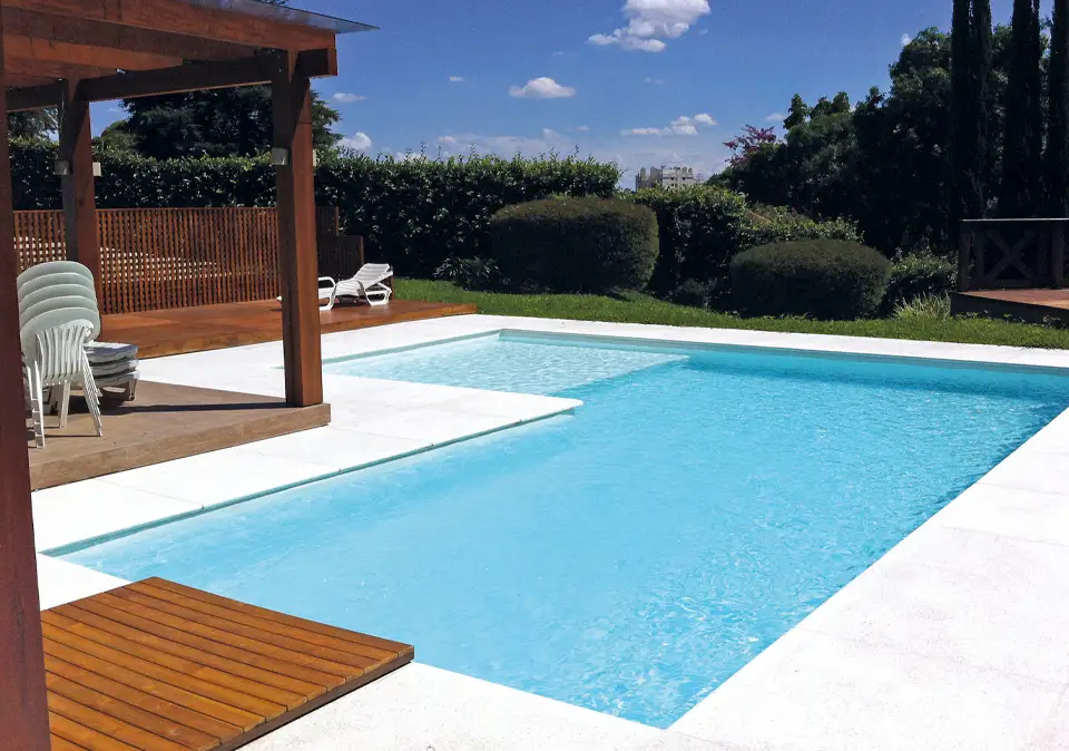 Swimmingpool mit freier Form