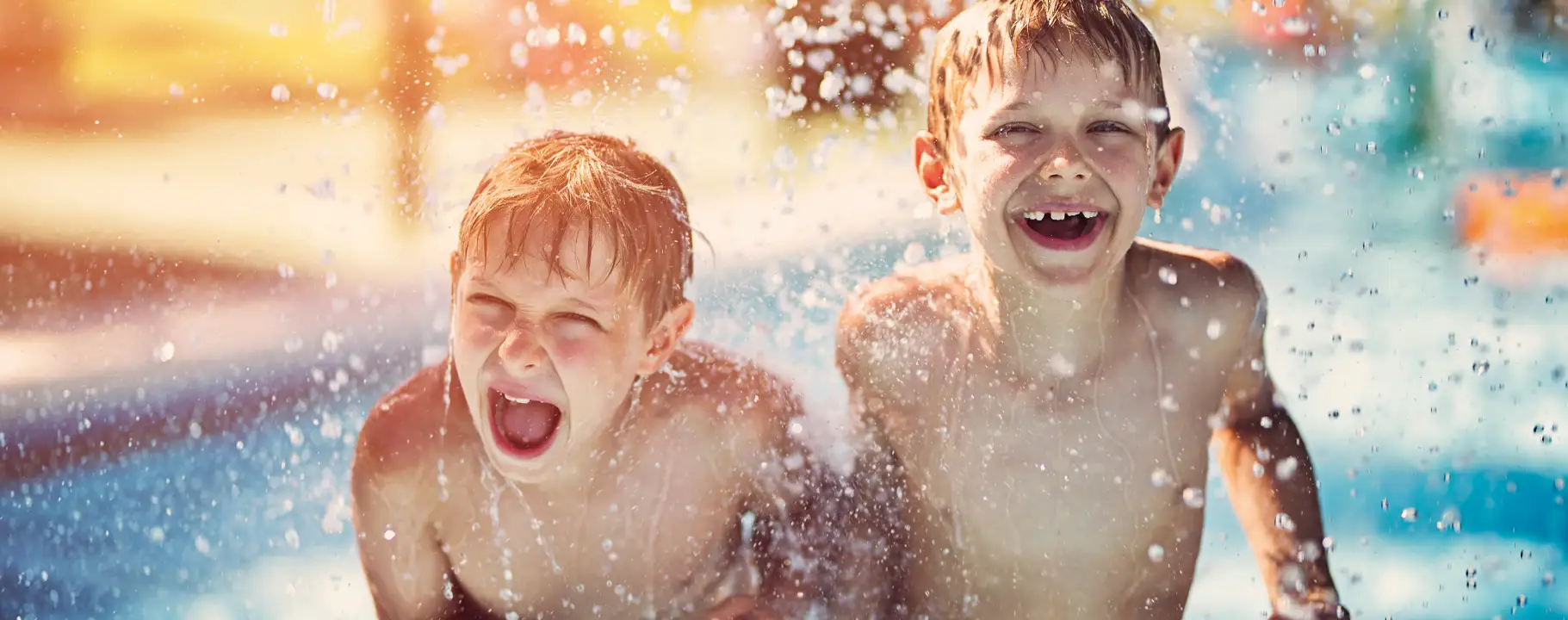 Sanierter Swimmingpool mit neu gestalteter Poolanlage