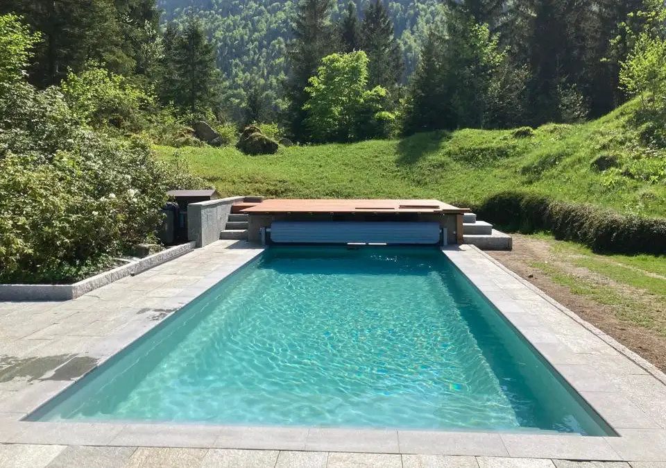 Schwimmbad nach der Sanierung